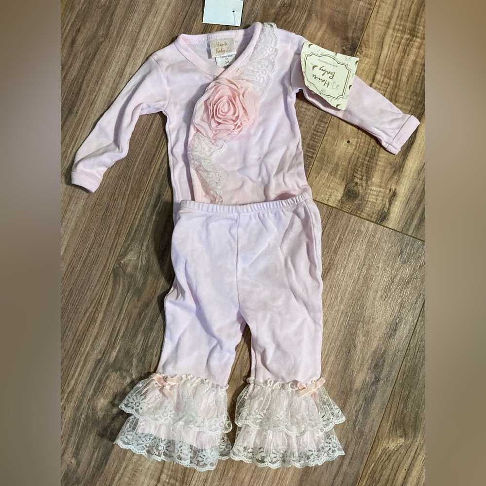 Nwt baby girl 3-6 months